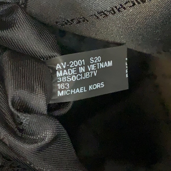 🖤 New Michael Kors 🖤Cindy Backpack Center - Picture 3 of 9